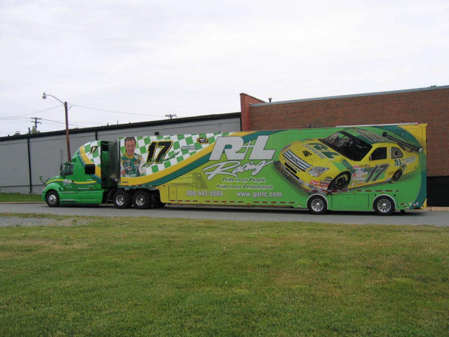 Fleet Graphics Charlotte. NC Industrial Sign & Graphics, Inc.